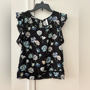 Xhilaration Black Floral Flutter Sleeve Top. Size S/P.